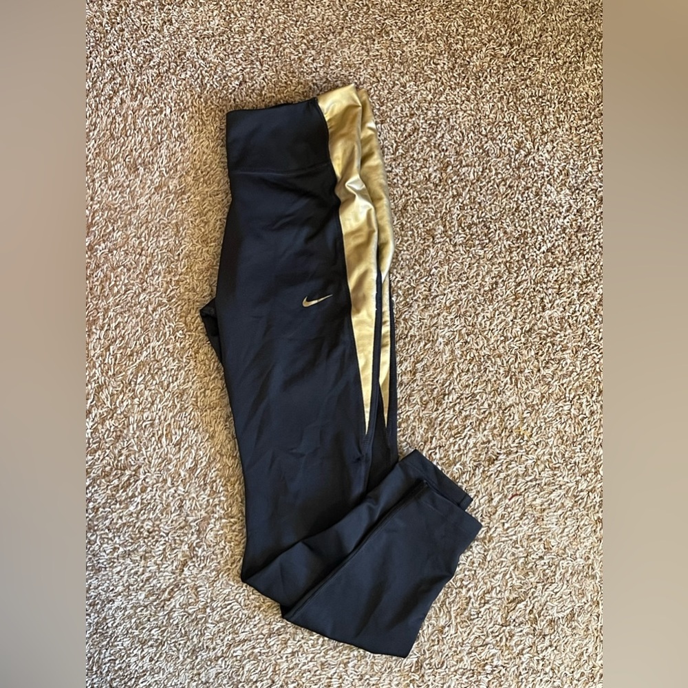 Nike Dri-Fit workout leggings